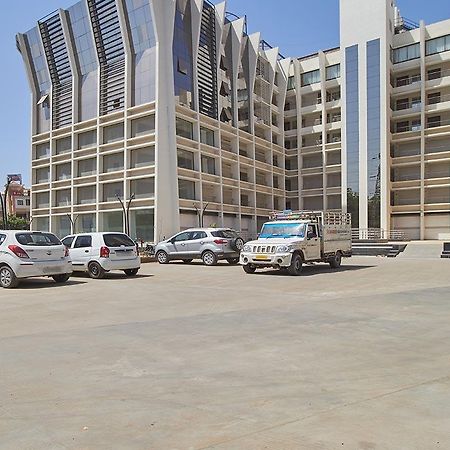 7 Wonders Hotel Gandhinagar Exterior photo