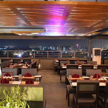 7 Wonders Hotel Gandhinagar Exterior photo