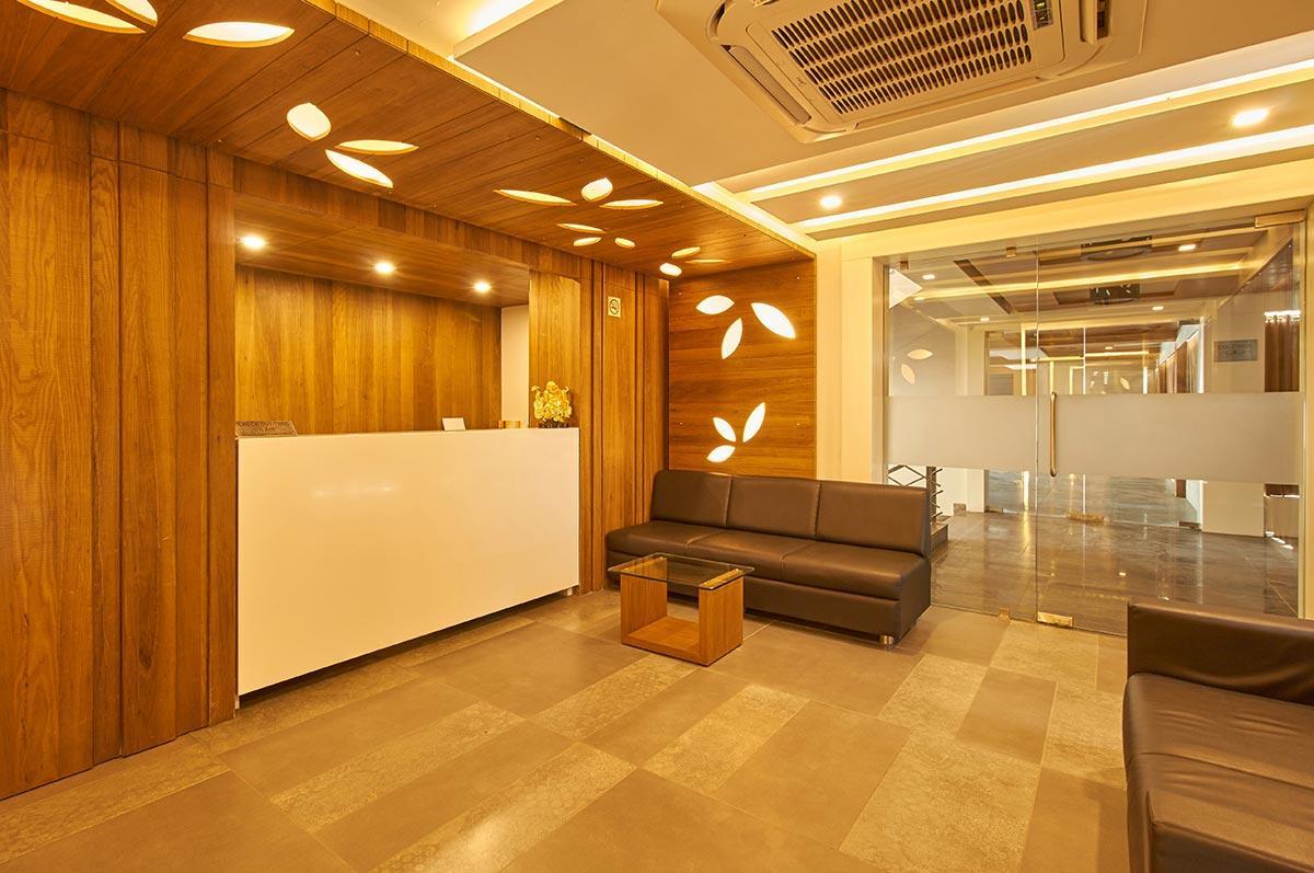 7 Wonders Hotel Gandhinagar Exterior photo